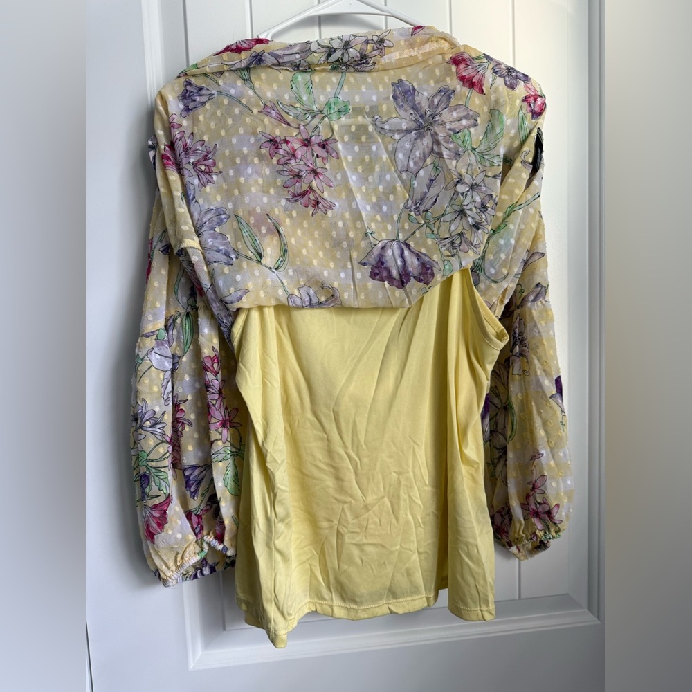 Liz Claiborne Yellow Floral Blouse - Picture 4 of 5